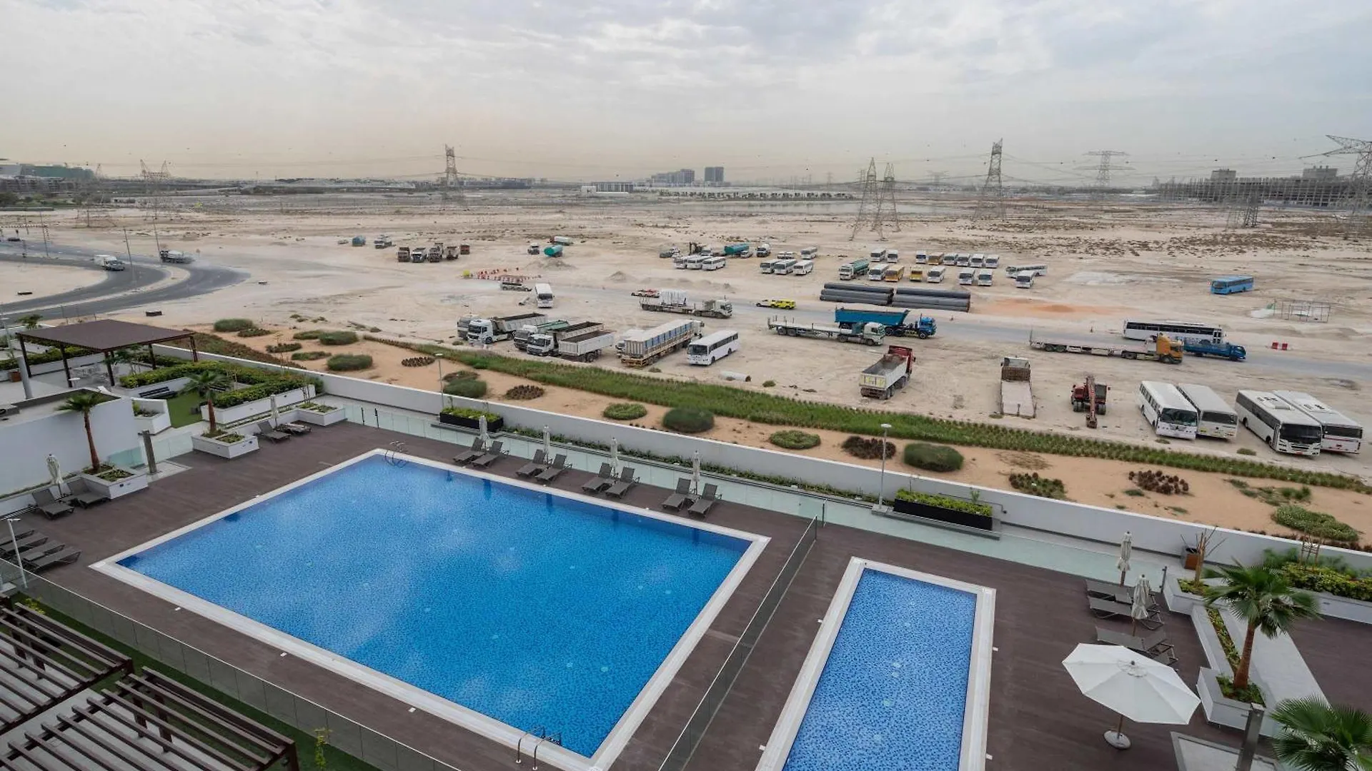 Frank Porter - Azizi Riviera 1 Dubai