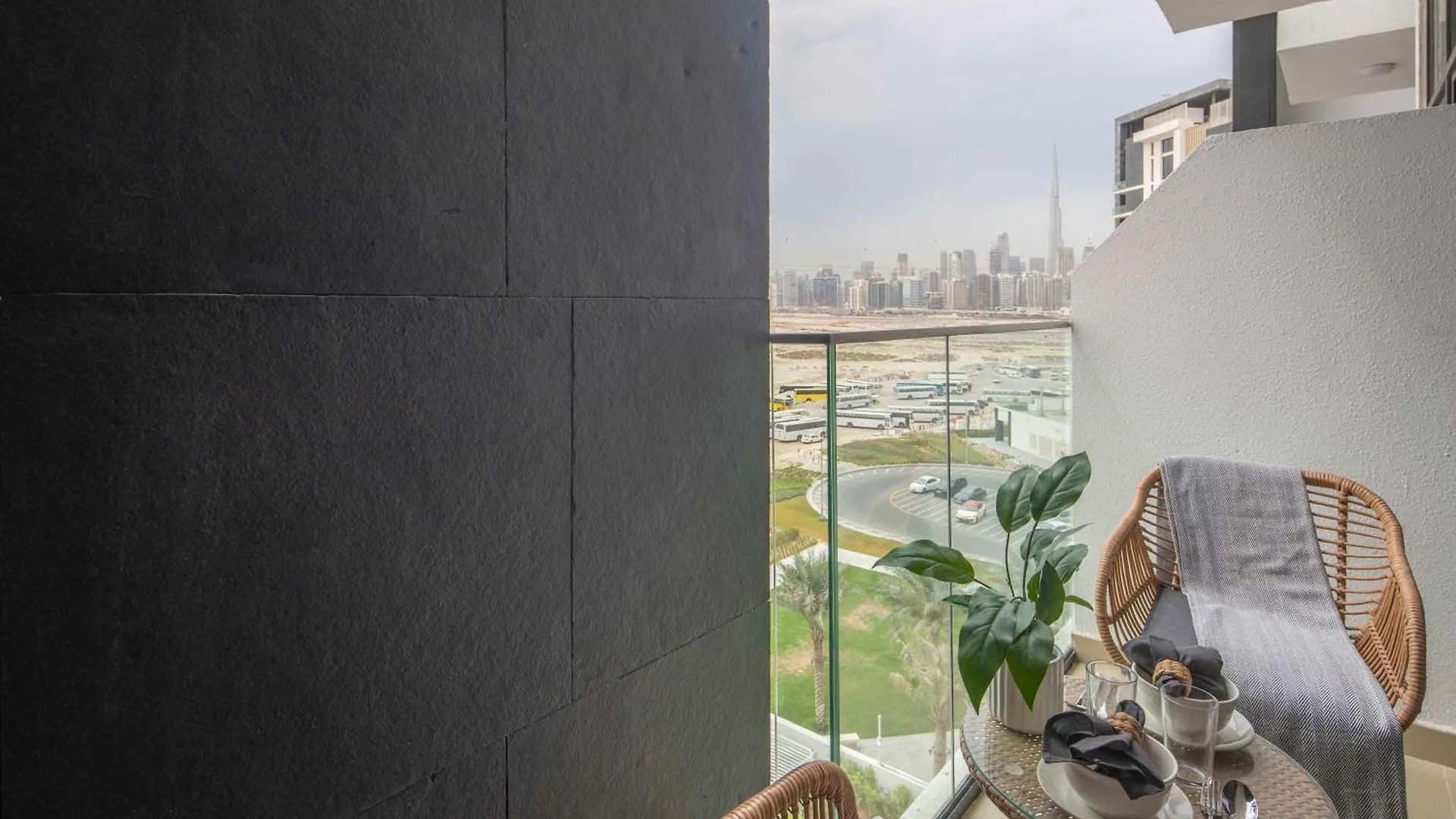 Frank Porter - Azizi Riviera 1 Dubai Apartment